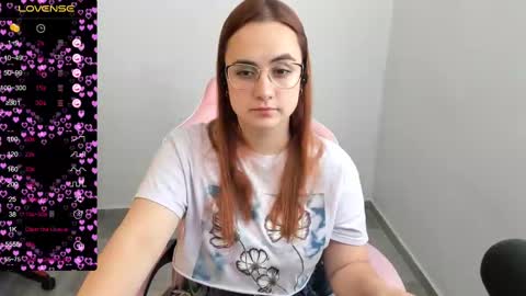 Dulce Maria online show from March 5, 6:56 pm