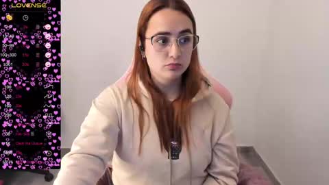 Dulce Maria online show from March 4, 12:39 am