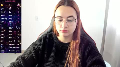 Dulce Maria online show from October 28, 2:40 pm