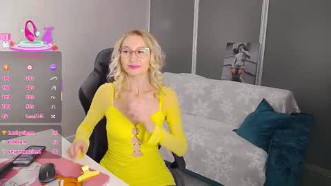 Mary online show from September 14, 5:36 pm