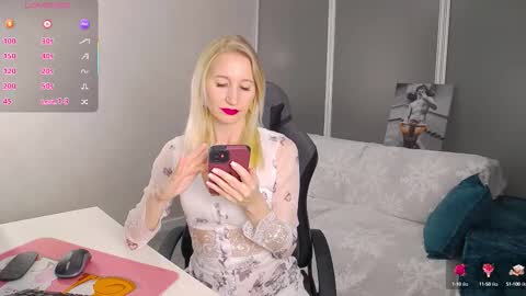 Mary online show from September 21, 6:45 pm