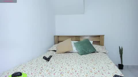 Mary  online show from April 15, 6:22 pm