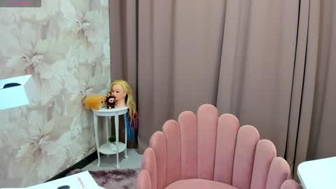 Luucy UTC1 Mon Tue Wed Thu Fri 0500-1130 online show from October 13, 2:46 am