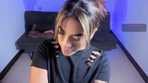 maryybellax online show from November 23, 10:41 pm