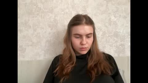 MaryYourr online show from April 22, 9:27 am