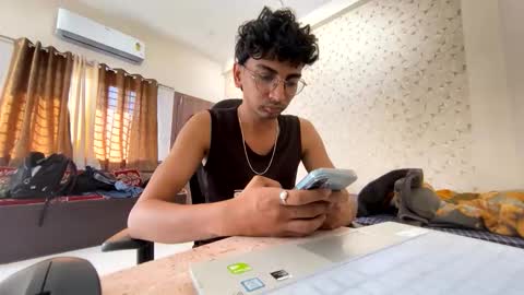 maskboyz2003 online show from November 5, 3:41 am