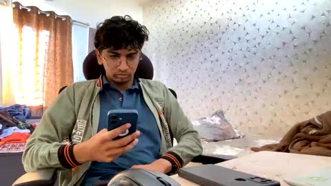 maskboyz2003 online show from December 14, 3:24 am