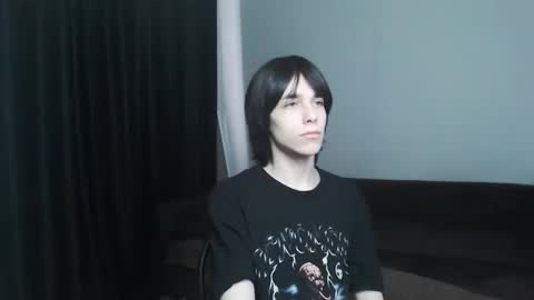 masonsilver_ online show from April 13, 8:07 am