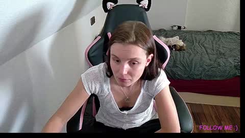 Snapshot of massageofyourlife chatting on December 8, 7:43 pm Queeny Kathy Online at 2030 MEZ Sunday Wednesday online show from December 8, 7:43 pm