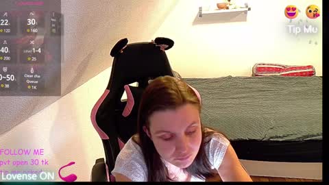 Snapshot of massageofyourlife chatting on January 18, 7:37 pm Queeny Kathy Online at 2030 MEZ Sunday Wednesday online show from January 18, 7:37 pm