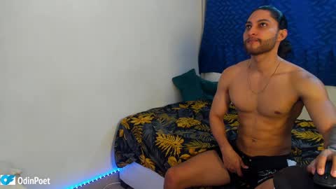 Snapshot of massatgeserotics chatting on January 10, 11:29 pm I Am Odin online show from January 10, 11:29 pm
