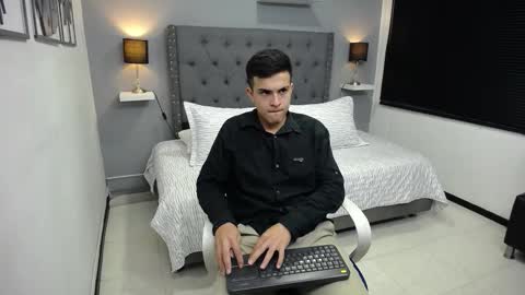  Massimo Greco online show from December 19, 11:33 pm