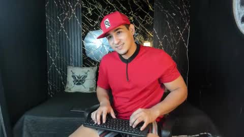 massimo_vidal online show from February 19, 2:49 pm