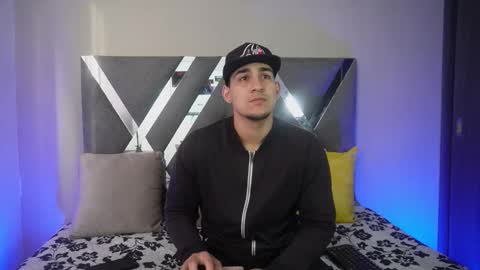 massimo_vidal online show from September 29, 12:15 pm