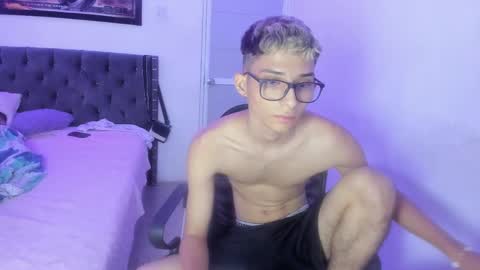 master_boy28 online show from February 26, 4:52 am