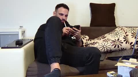 Snapshot of master_roberto333 chatting on February 8, 3:31 pm SIR online show from February 8, 3:31 pm