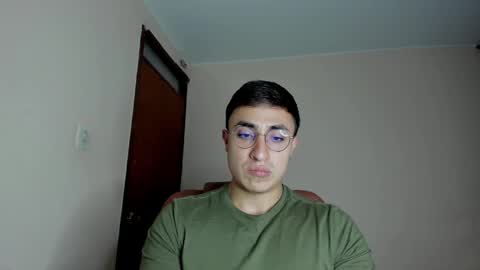 Snapshot of masterfiterotic chatting on March 11, 2:32 am masterfiterotic online show from March 11, 2:32 am
