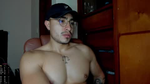 Snapshot of masterfiterotic chatting on September 16, 11:41 pm masterfiterotic online show from September 16, 11:41 pm