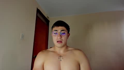 Snapshot of masterfiterotic chatting on February 18, 10:25 pm masterfiterotic online show from February 18, 10:25 pm