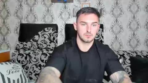 Snapshot of mastermusclejon chatting on December 4, 10:29 am Jon online show from December 4, 10:29 am