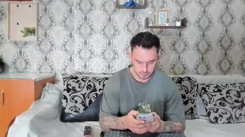 Snapshot of mastermusclejon chatting on February 5, 8:14 pm Jon online show from February 5, 8:14 pm