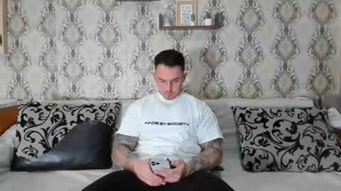 Snapshot of mastermusclejon chatting on January 31, 8:43 pm Jon online show from January 31, 8:43 pm