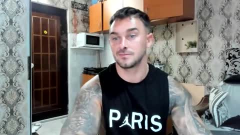 Snapshot of mastermusclejon chatting on September 17, 7:50 pm Jon online show from September 17, 7:50 pm