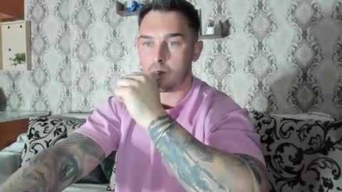 Snapshot of mastermusclejon chatting on February 21, 8:05 pm Jon online show from February 21, 8:05 pm