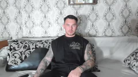 Snapshot of mastermusclejon chatting on February 14, 9:10 pm Jon online show from February 14, 9:10 pm