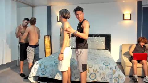 Team Cris Darwin- Fernando- Stiven- David online show from February 24, 7:41 pm