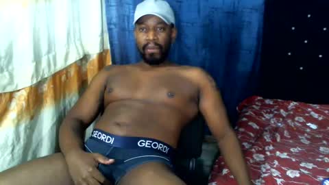 Snapshot of mastershow69 chatting on February 23, 4:17 am camilo online show from February 23, 4:17 am