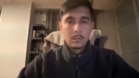 Aaron online show from October 27, 7:47 pm