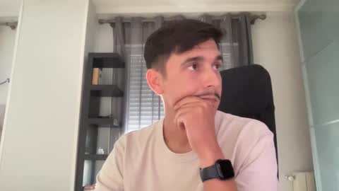 Aaron online show from September 26, 4:26 pm