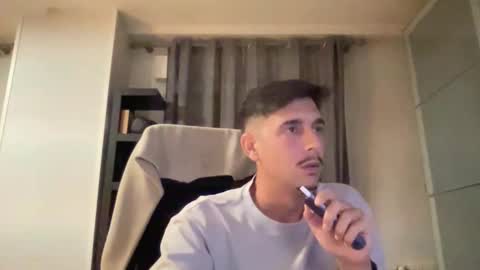 Aaron online show from October 14, 7:50 pm