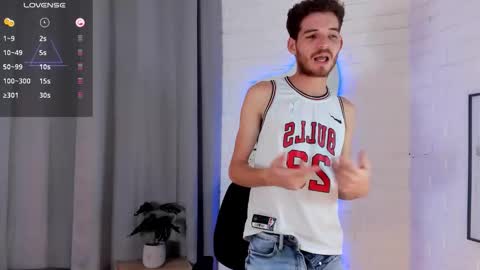 MATEO HUNTER online show from November 5, 5:53 am