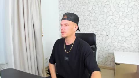 Snapshot of mateobenjamin chatting on February 8, 9:04 pm MateoBenjamin online show from February 8, 9:04 pm