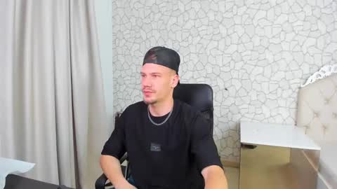 Snapshot of mateobenjamin chatting on January 22, 7:34 pm MateoBenjamin online show from January 22, 7:34 pm