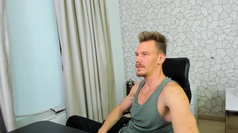Snapshot of mateobenjamin chatting on February 2, 6:53 pm MateoBenjamin online show from February 2, 6:53 pm