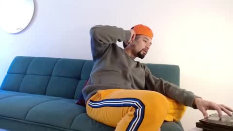 STRURIBE ON INSTAGRAM online show from March 25, 9:21 pm