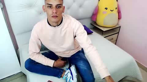 mathews_hot21 online show from September 16, 6:11 pm