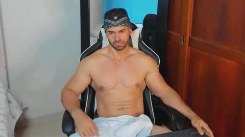 mathews_smith online show from September 26, 12:57 pm