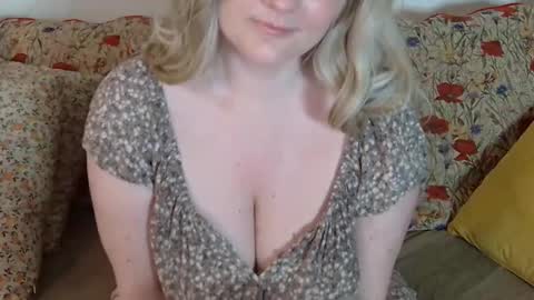 mathilde_solveig online show from February 9, 1:55 am