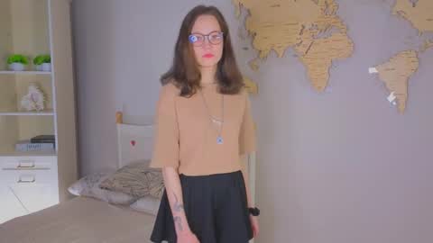 mathildesephton online show from October 21, 11:37 am