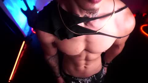 Snapshot of matiusdf chatting on March 10, 1:21 pm matius online show from March 10, 1:21 pm