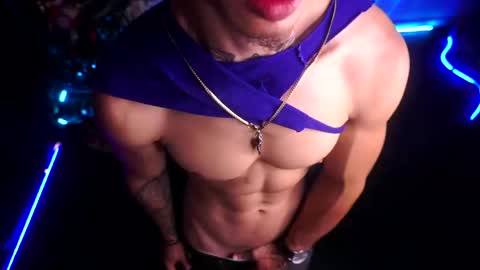 Snapshot of matiusdf chatting on December 26, 5:08 pm matius online show from December 26, 5:08 pm