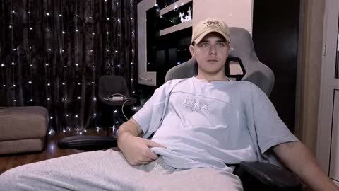 Snapshot of matt_aniston chatting on January 25, 4:46 pm Matt online show from January 25, 4:46 pm