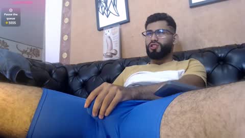 Snapshot of mattewrey chatting on December 23, 10:44 pm Mattew online show from December 23, 10:44 pm