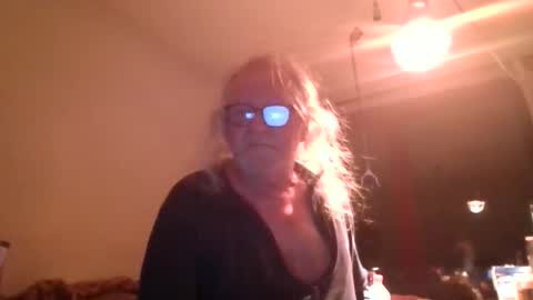 Matthias online show from October 26, 5:34 pm