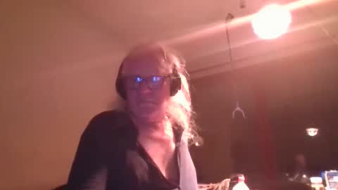 Matthias online show from October 25, 4:46 am