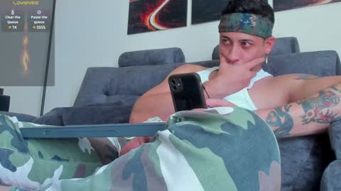 mattsaill_ online show from February 8, 6:01 pm